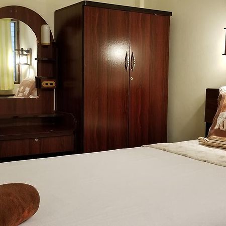 Siriwan Guesthouse เชียงใหม่ ภายนอก รูปภาพ