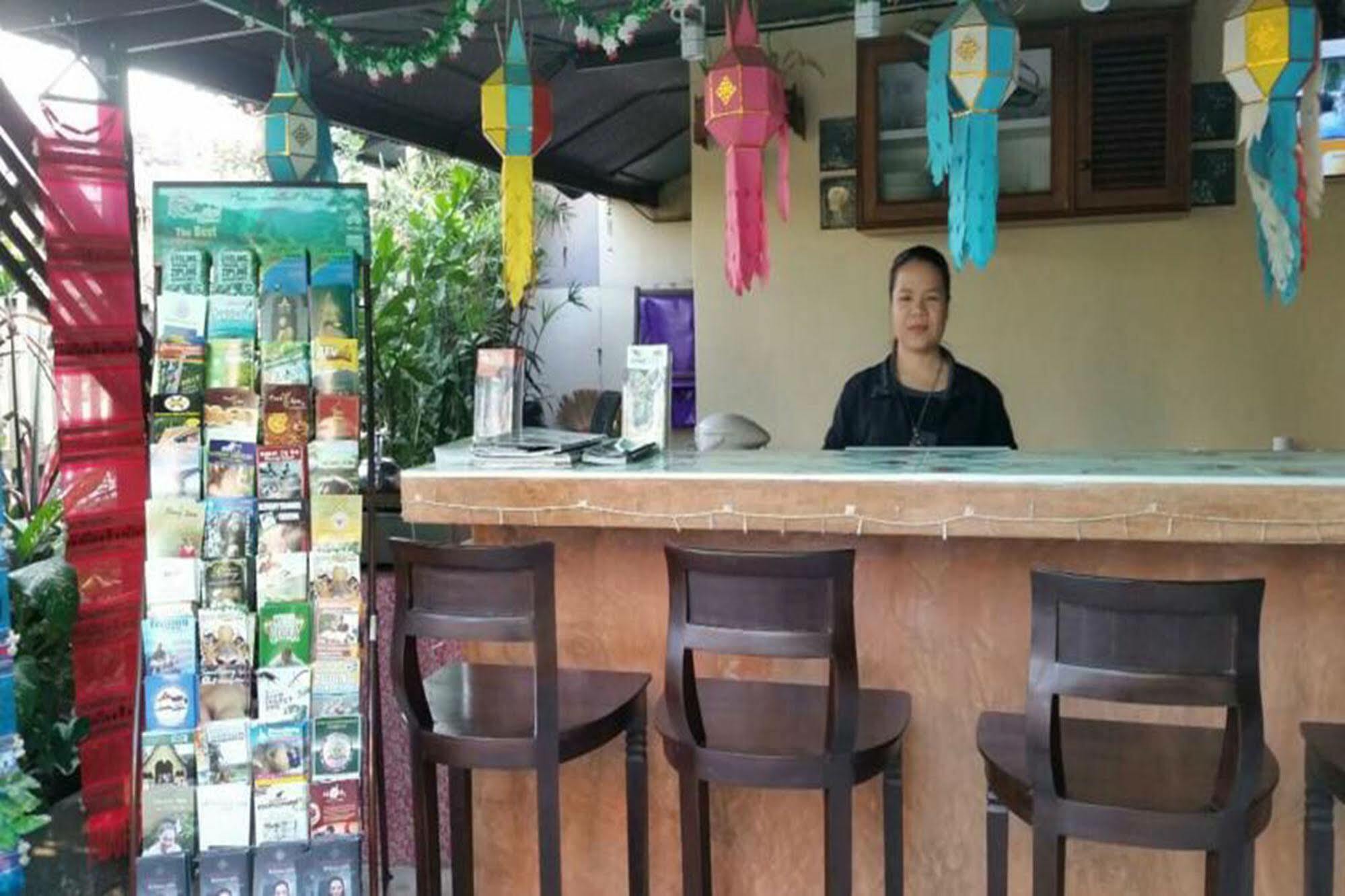 Siriwan Guesthouse เชียงใหม่ ภายนอก รูปภาพ